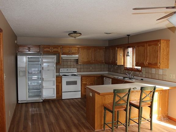 4th image of 415 Clydesdale Dr