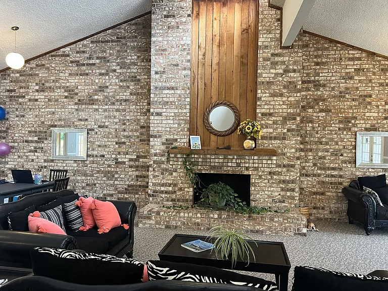 Whittington Park Apartments — Photo 13