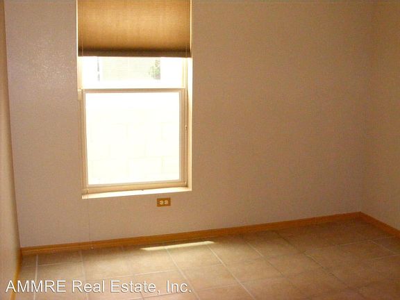 5th image of 6012 Hemlock Ave NW