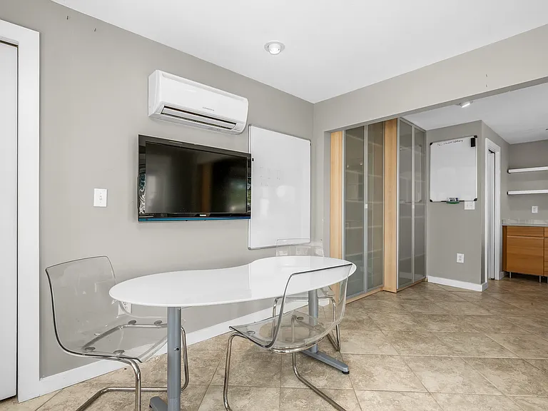 201 Edgewater Dr #B — Photo 19