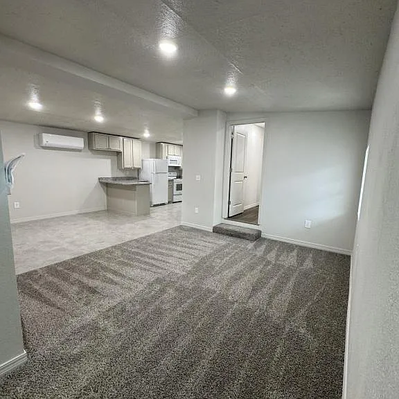 1308 W Choctaw St #9 — Photo 9