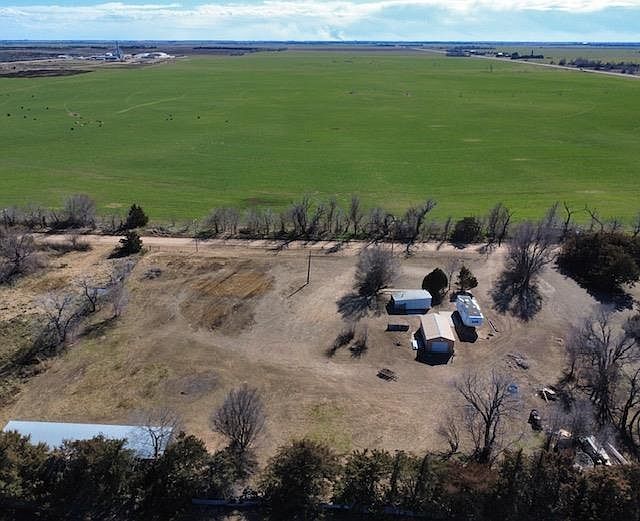 1st image of 1070 J Rd