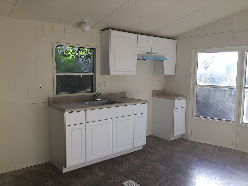 1st image of 16 Navajo Ln