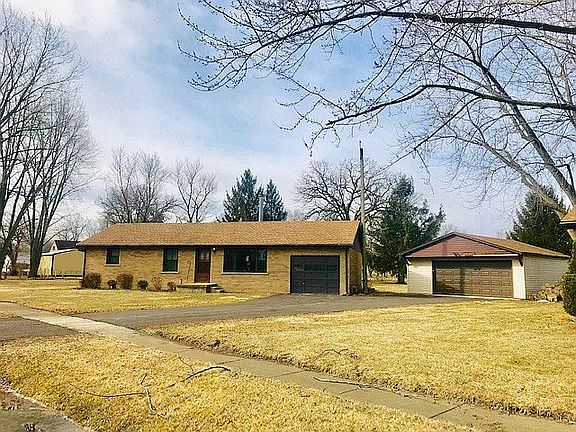 2nd image of 3838 El Camino Dr