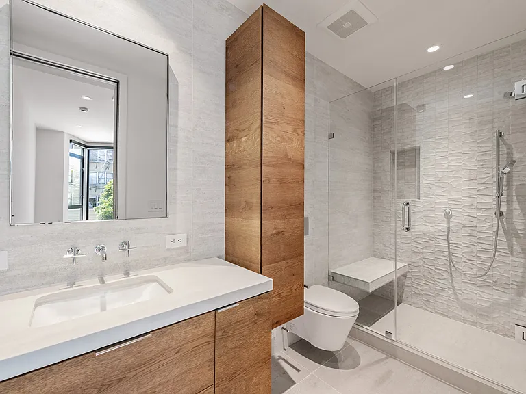 660 Carolina St — Photo 23