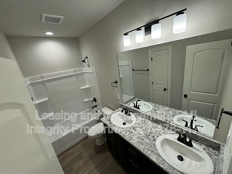 112 Segovia Way — Photo 11