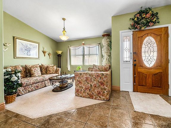 5th image of 107 W Blakeland Dr