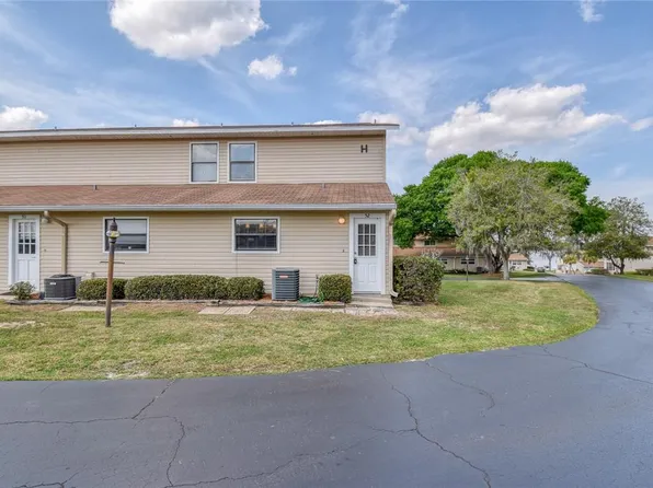 11001 SE Sunset Harbor Rd #H52, Summerfield, FL 34491