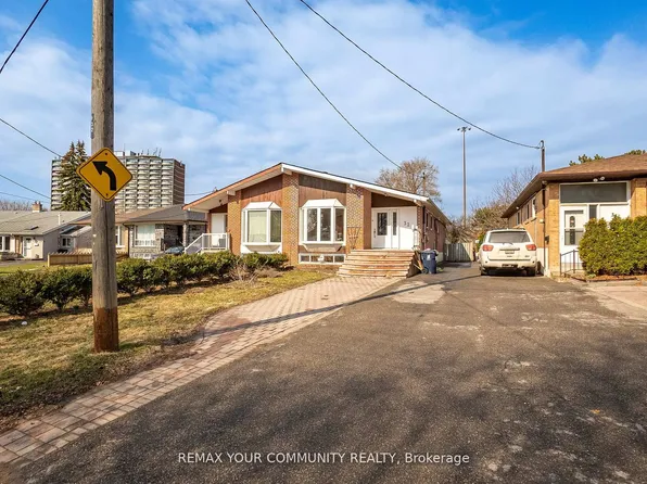 32 Marbury Cres, Toronto, ON M3A 2G2