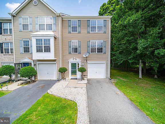2nd image of 350 N Barrington Ct