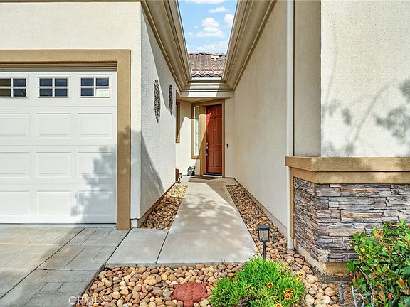 3rd image of 1710 Reyes Ln