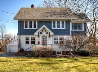 2727 49th St, Des Moines, IA 50310