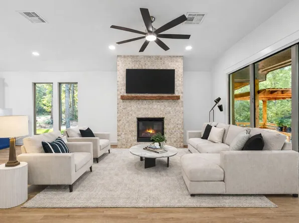 205 Tall Pne, Livingston, TX 77351