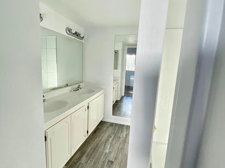 820 W 14th St — Photo 7