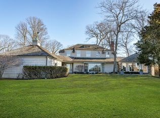 29 Tokeneke Trl, Darien, CT 06820