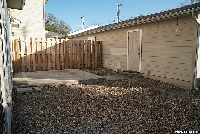 7203 Snowden Crst — Photo 26