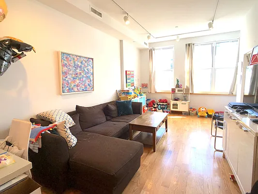 Rented by True Lofts New York LLC | media 13