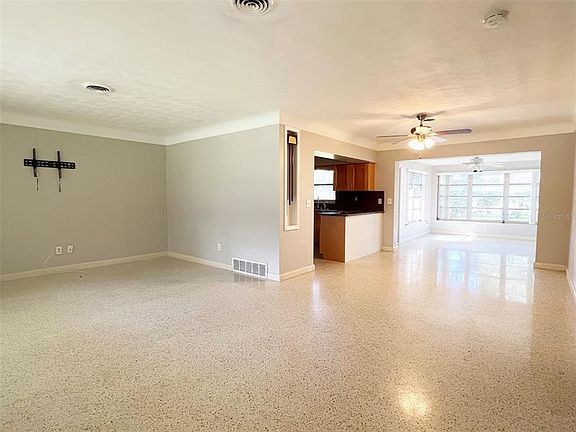 4th image of 3222 San Pedro St