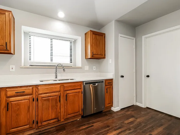 10229 Stoney Bridge Rd — Photo 8