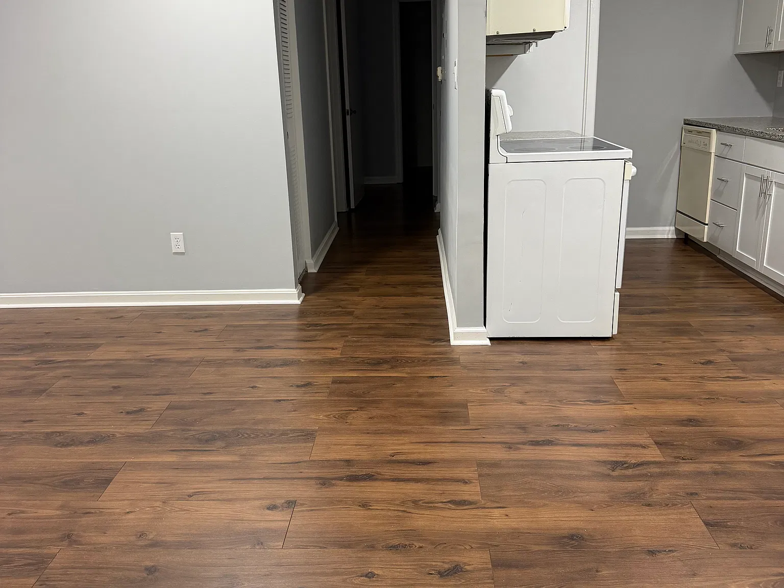 2 bed, 1.5 bath, 800 sqft, $1,350 — Photo 4