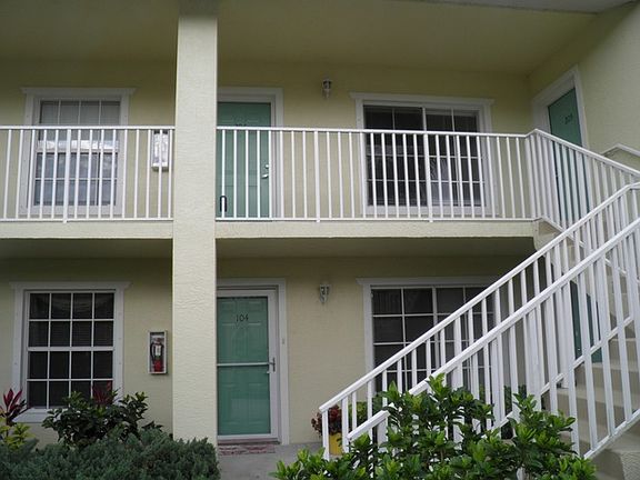 2nd image of 3260 Douglas Dr APT 101