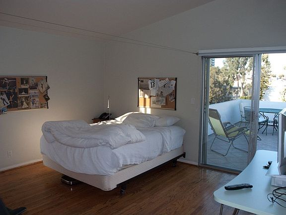 Master Bedroom - Upper Unit