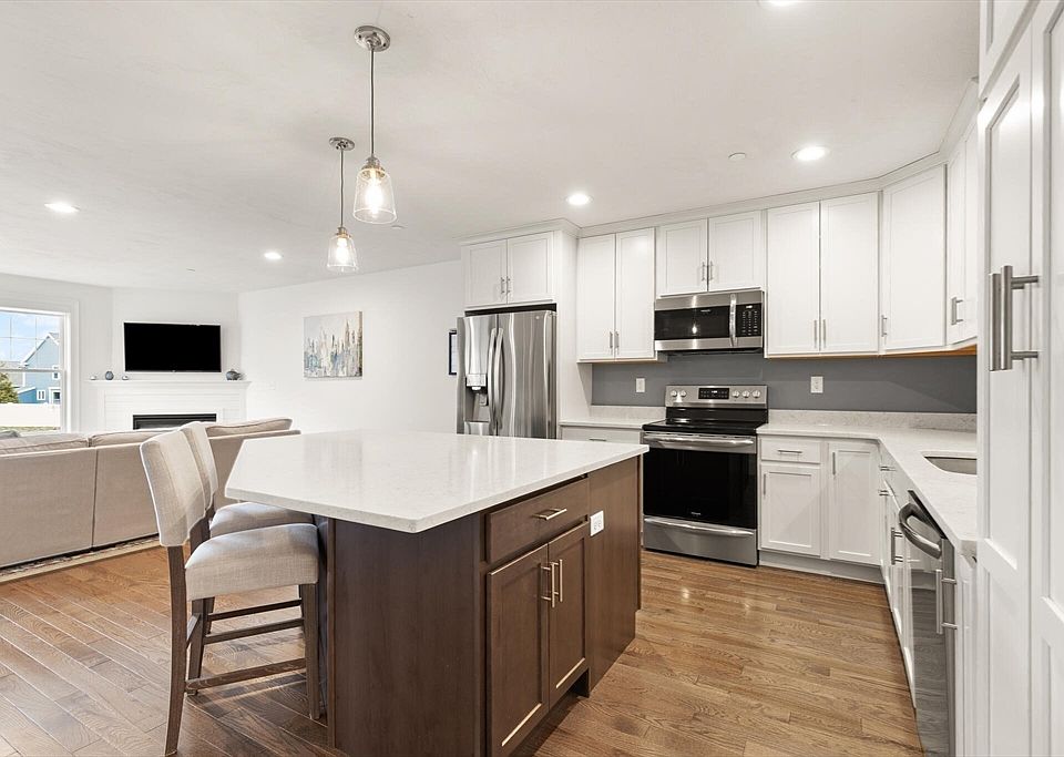 1st image of 80 Lebaron Blvd #6