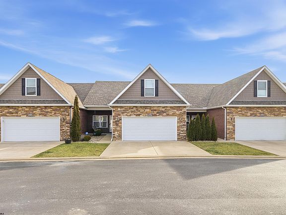 2nd image of 512 Persimmon Ln