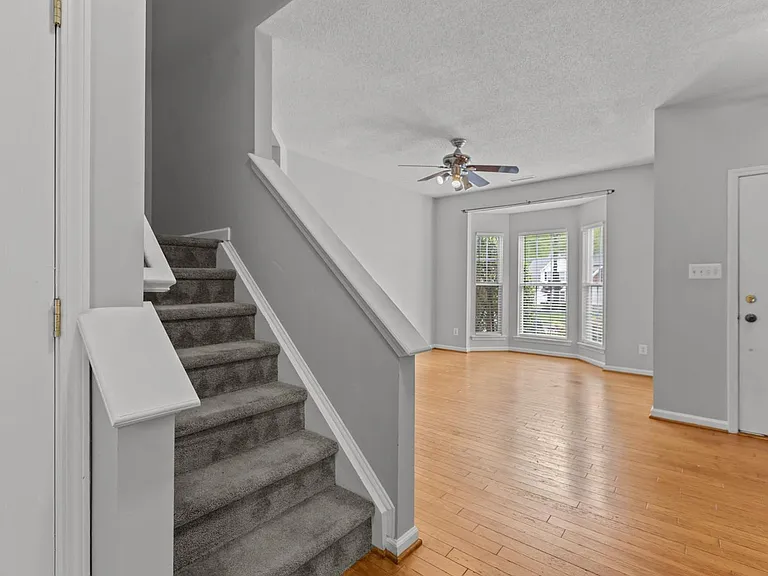 5316 Corinthian Way — Photo 8