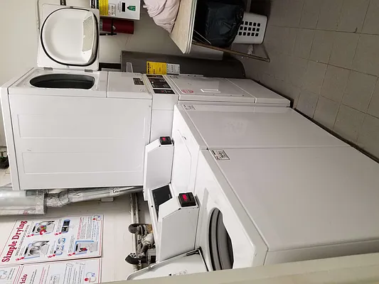 Rented by NYLA Realty | media 8