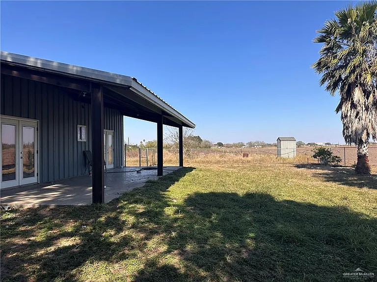 21799 Parker Rd — Photo 9