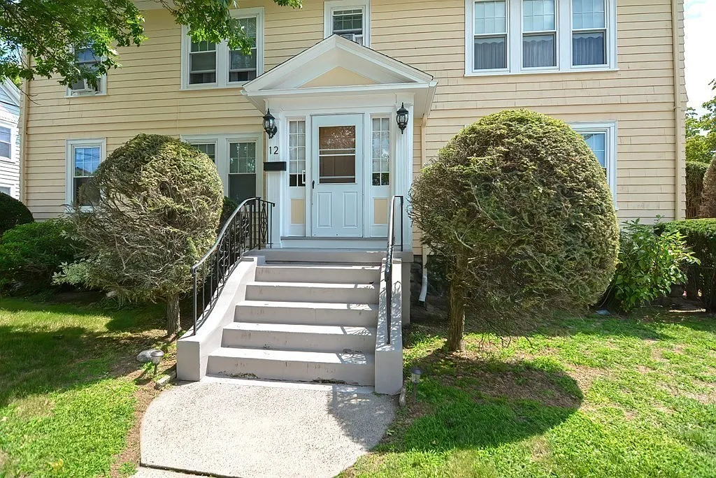 3 bed, 1700 sqft, $4,000 — Photo 1