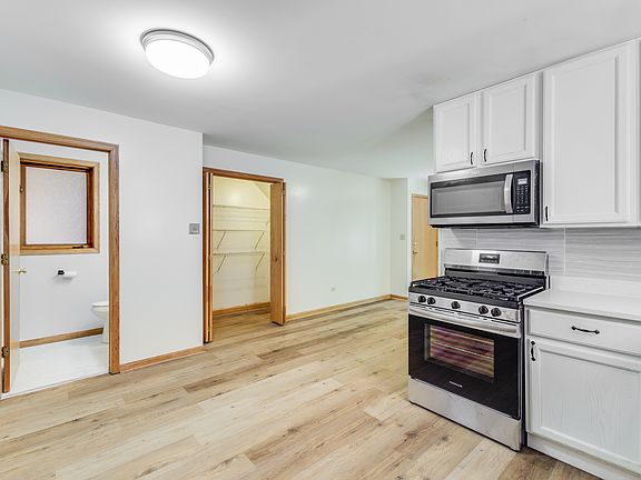 2nd image of 717 S Claremont Ave #2