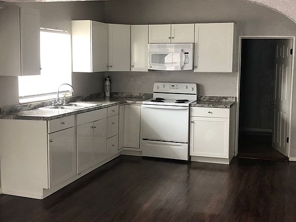 4th image of 1019 N Walker Ave