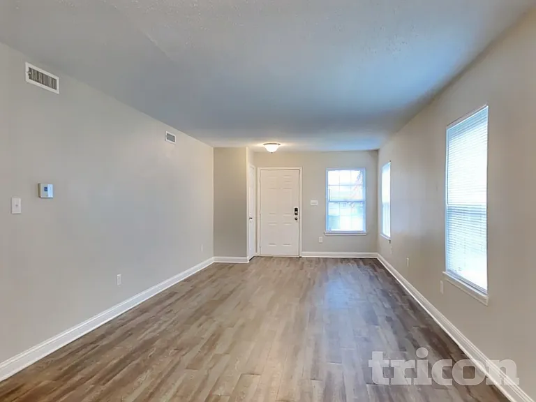 10655 Sterling Apple Dr — Photo 2