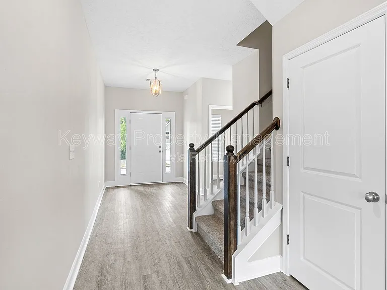 1260 Elias Sta — Photo 4
