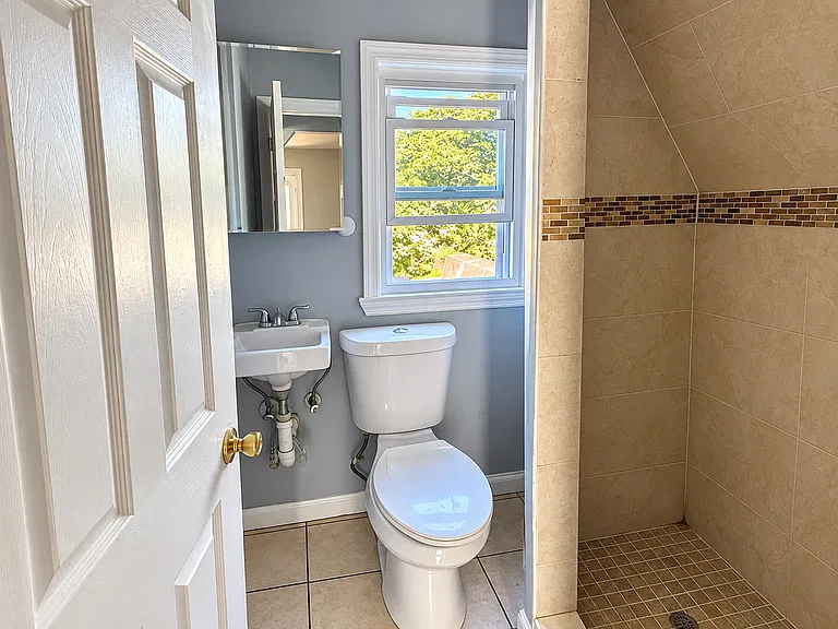 1231 Clinton Ave #3 — photo 3 of 3