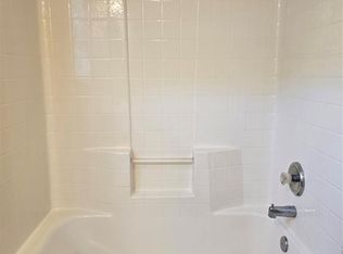 4426 25th St APT C, Dickinson, TX 77539