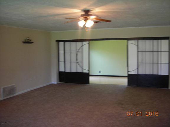 3rd image of 413 S Neptune Dr