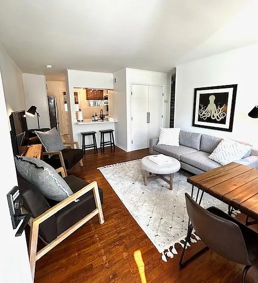406 N Tremont Dr — Photo 3