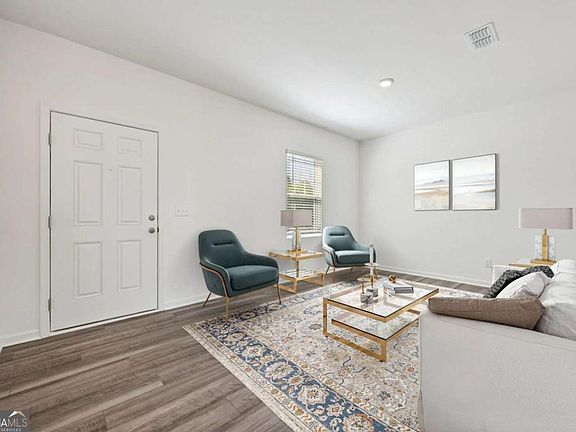 5th image of 88 Ellenore Dr