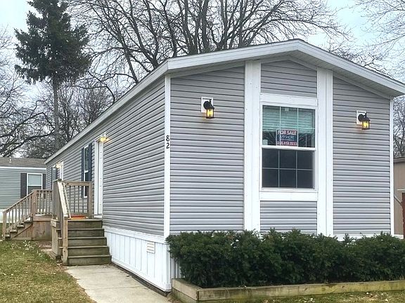 3rd image of 82 Purdue St
