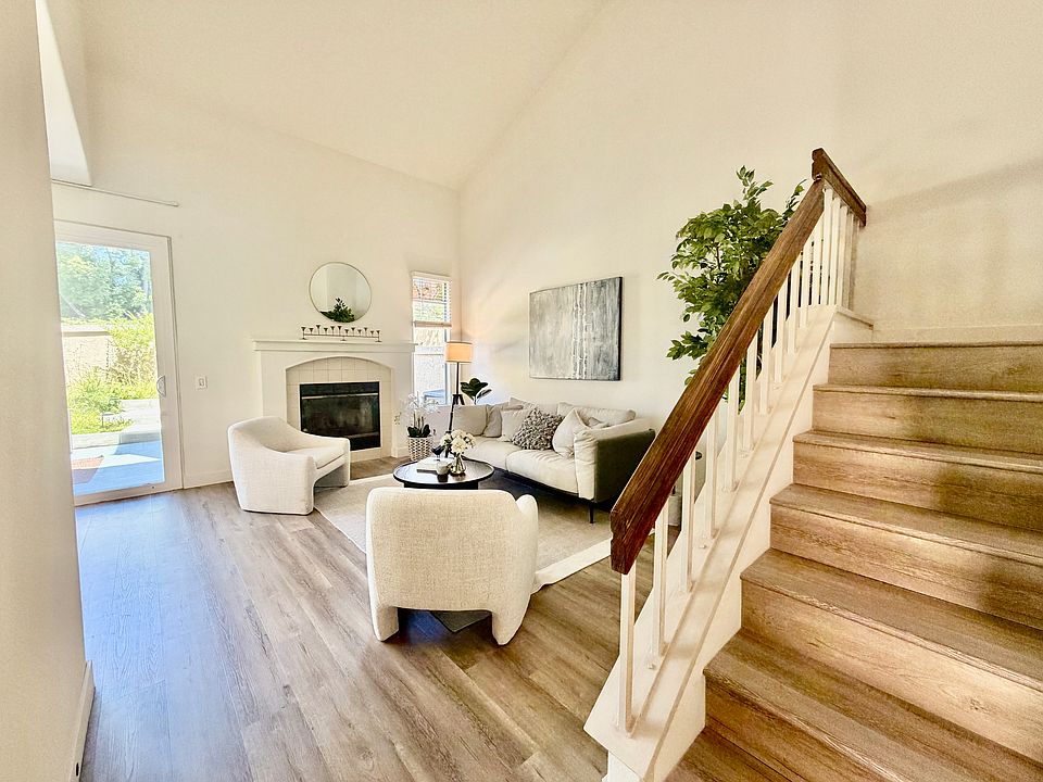 1st image of 10889 Creekbridge Pl