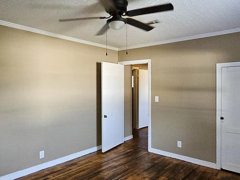 310 W Lafayette St — Photo 35
