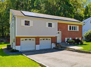 264 Buttonwood Avenue, Cortlandt Manor, NY 10567