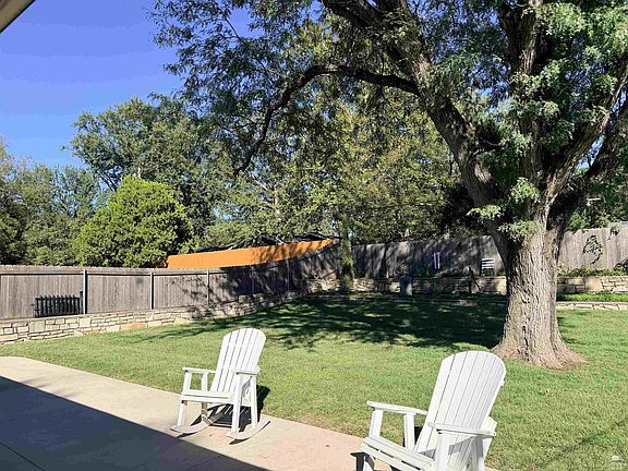 3rd image of 1704 Browning Ave