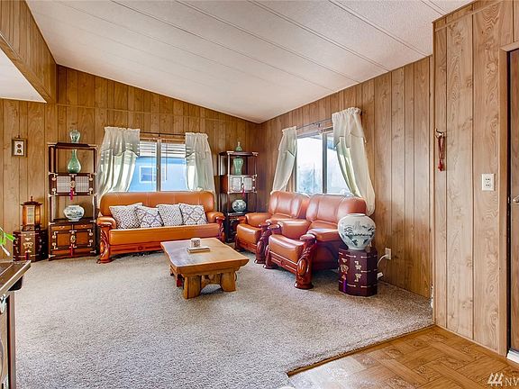 2nd image of 3611 I St NE Unit 222