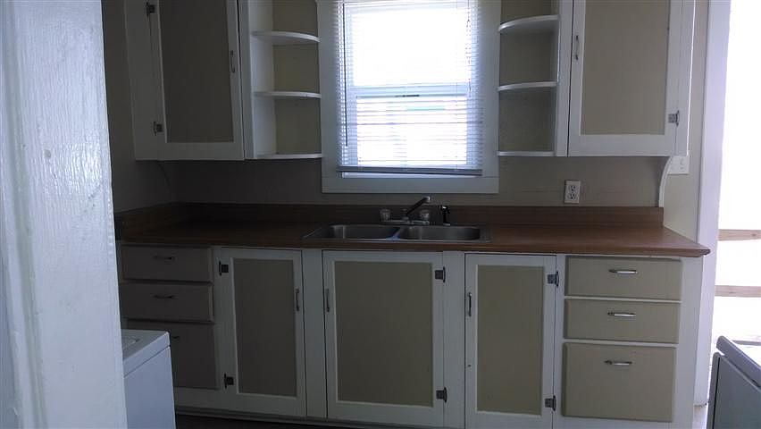 2nd image of 291 Recreation Ave
