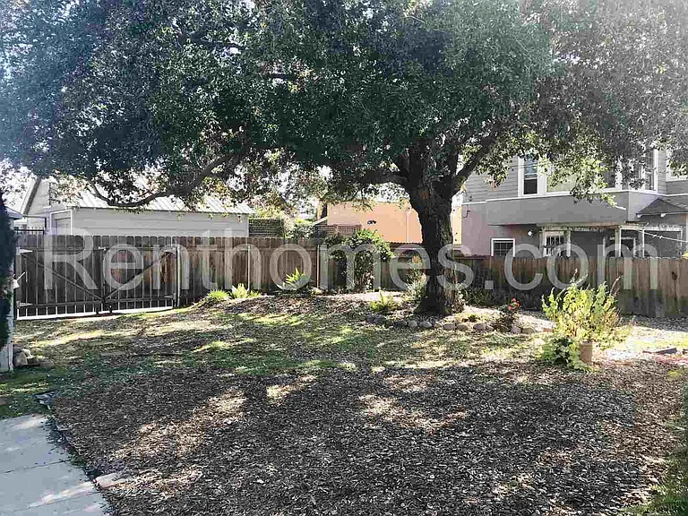 3311 Dale St — Photo 13