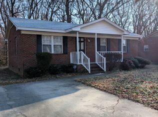 2110 Shamrock Dr E, Wilson, NC 27893